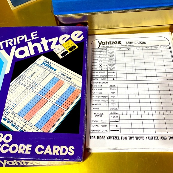 TRIPLE YAHTZEE VTG 1982 MILTON BRADLEY GAME AGES 8 to ADULT EXTRA SCORE CARDS - Picture 5 of 15